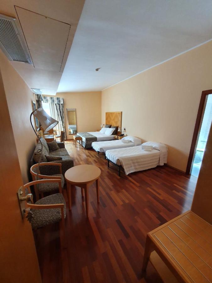 Riviera 3*