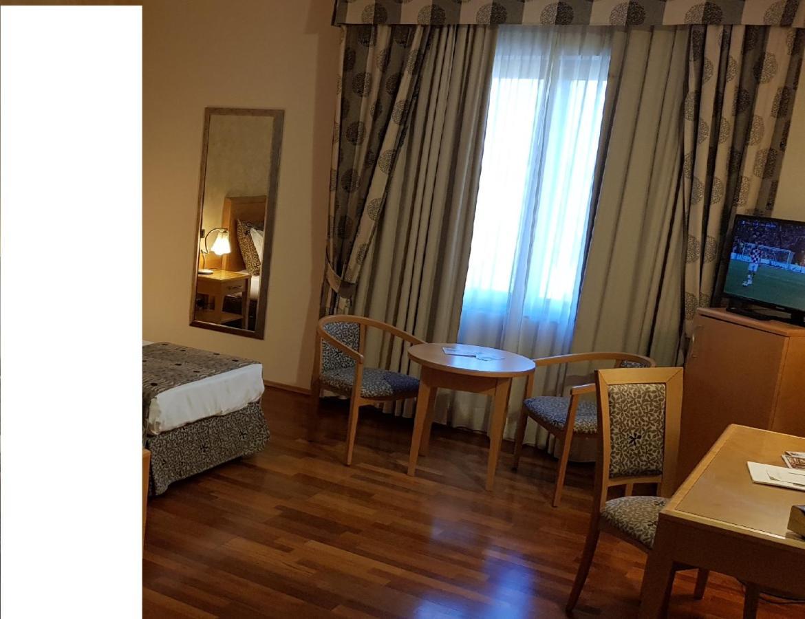 Riviera Hotel 3*